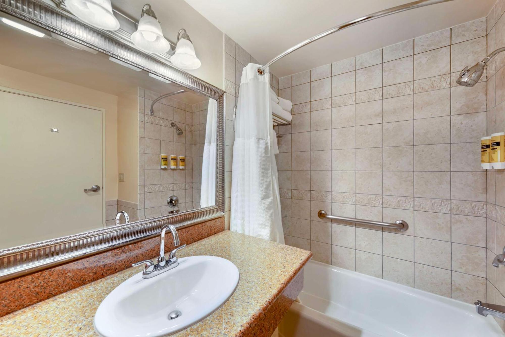 Best Western Plus Country Park Hotel Tehachapi Exterior photo