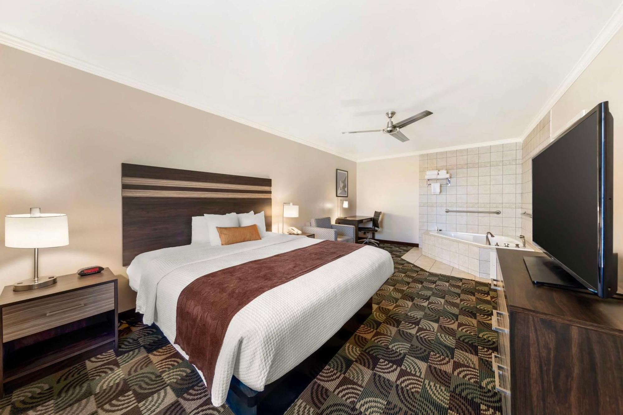 Best Western Plus Country Park Hotel Tehachapi Exterior photo