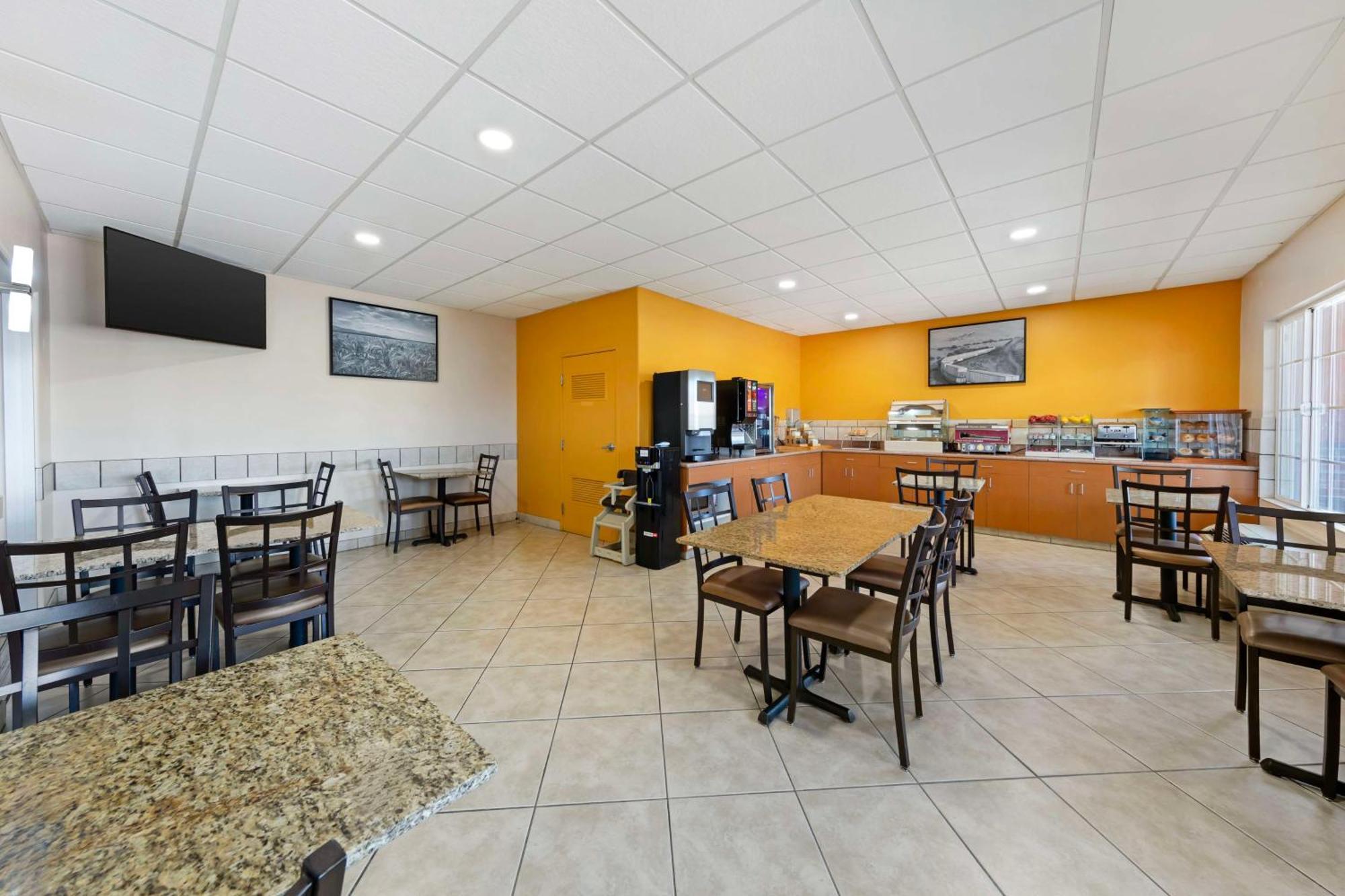 Best Western Plus Country Park Hotel Tehachapi Exterior photo