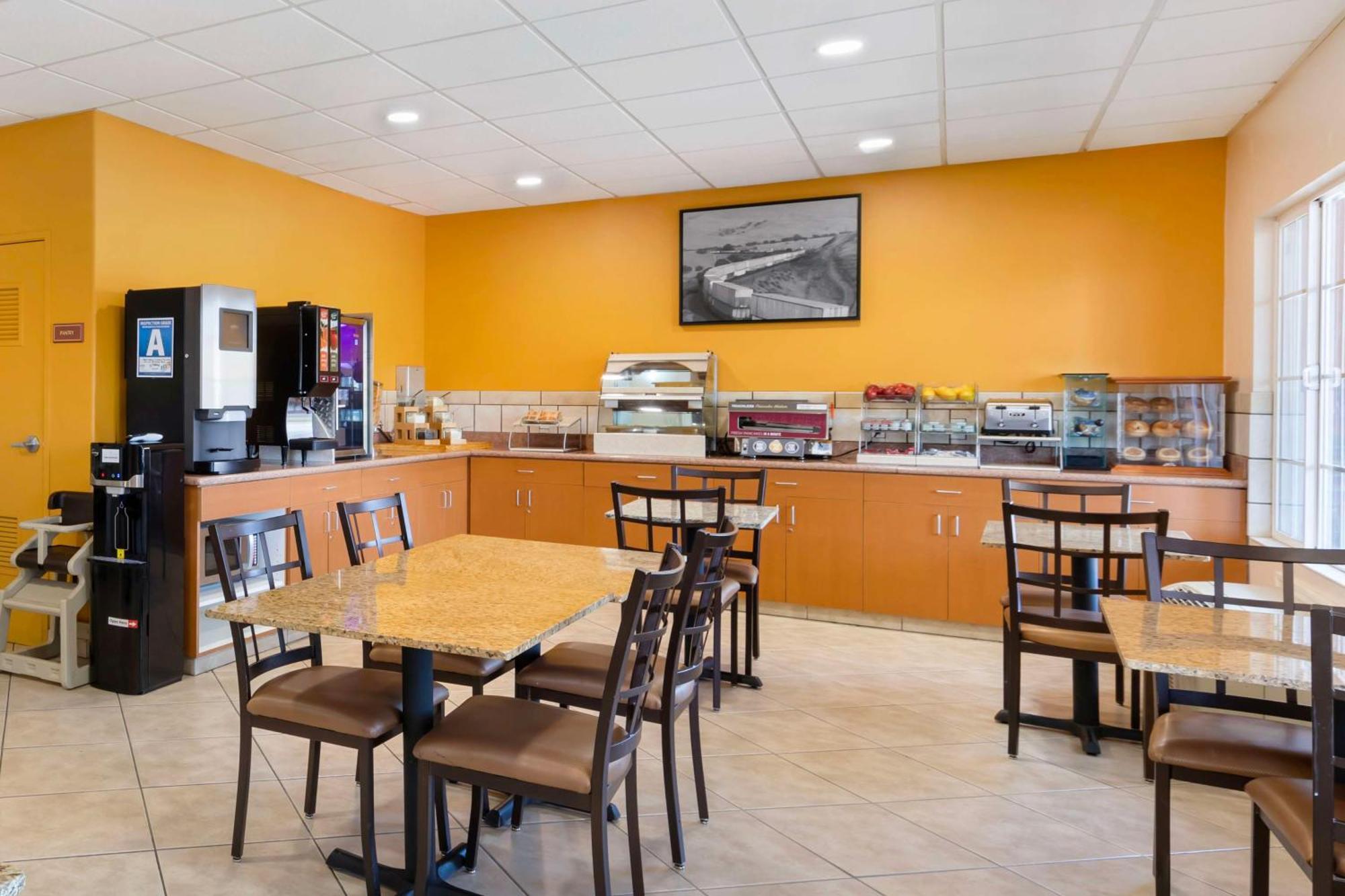 Best Western Plus Country Park Hotel Tehachapi Exterior photo