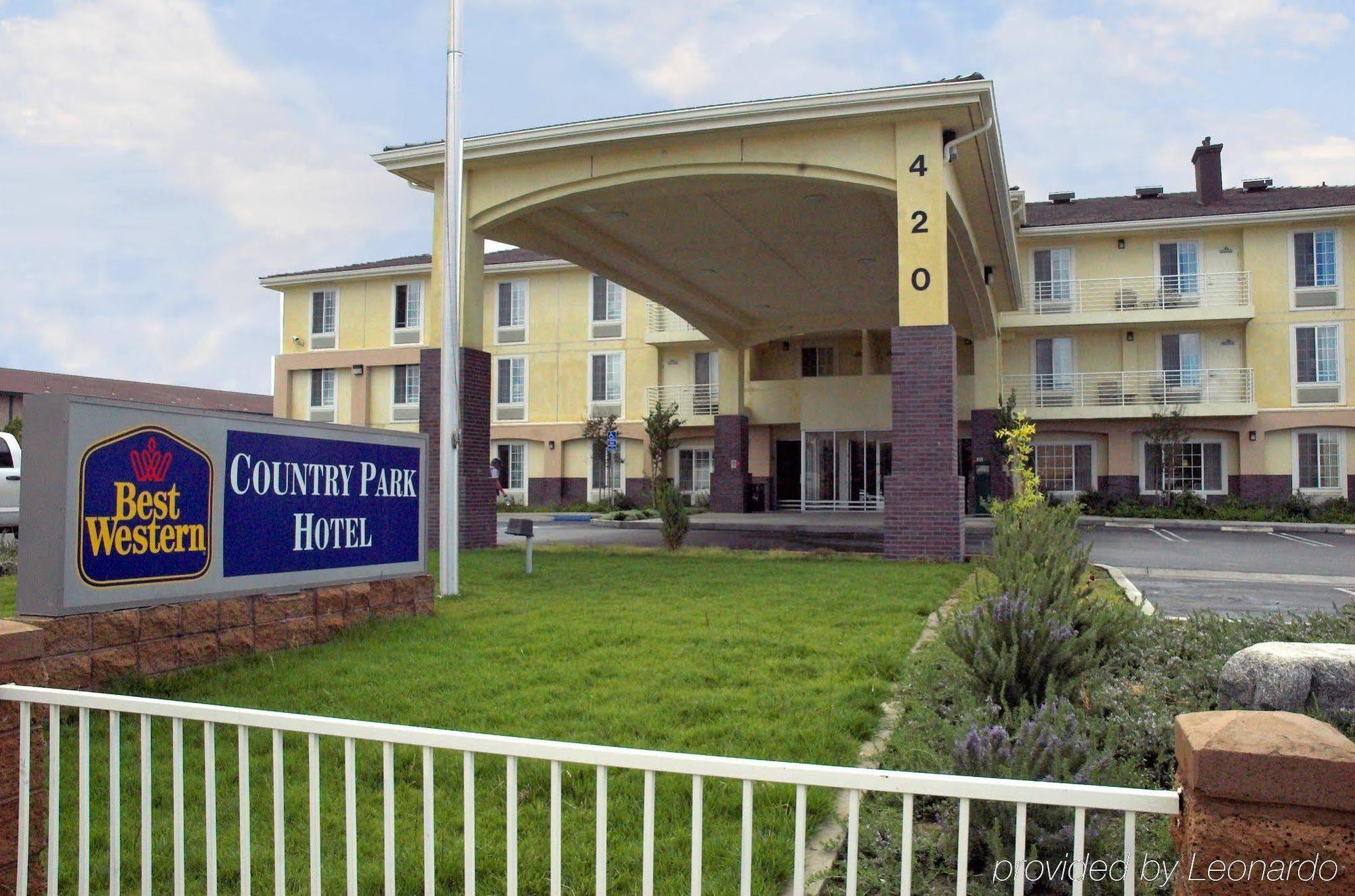 Best Western Plus Country Park Hotel Tehachapi Exterior photo